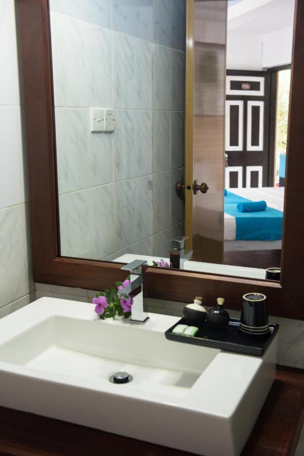 South Beach Resort Koggala Bilik gambar